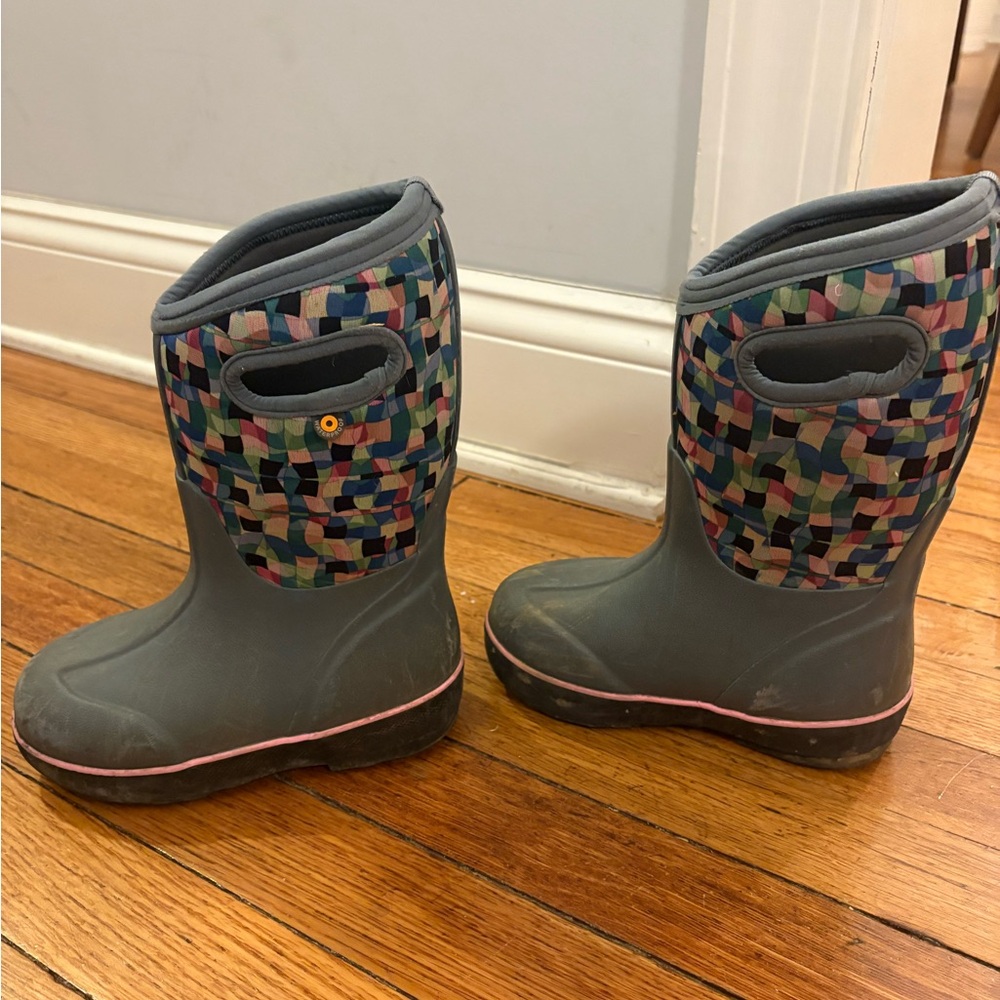 Bogs Kids Boots with Multicolor Geometric Pattern